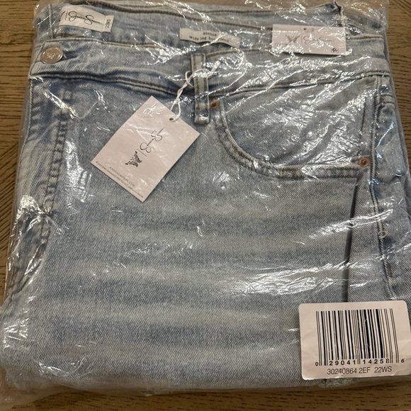 Jessica Simpson Trendy Wide-Leg Boyfriend Jeans BLUE Plus Size 22WS - Picture 2 of 4